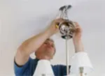 Как крепить люстру к потолку - методы