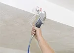 Покраска потолка краскопультом - преимущества
