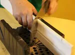 Как резать потолочные плинтуса – инструменты и правила резки