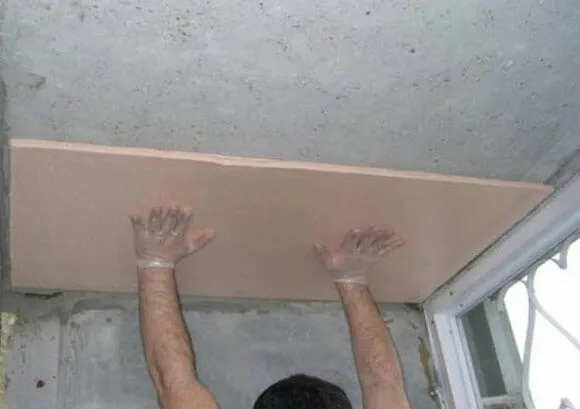 Как утеплить потолок пенопластом самостоятельно?