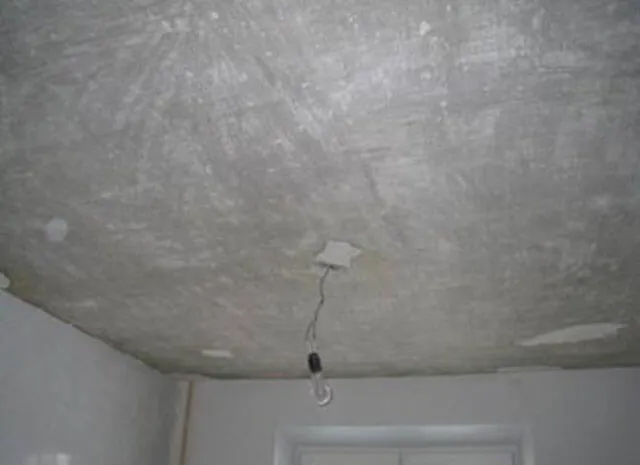 Как клеить обои на потолок фото видео - оклейка потолка обоями