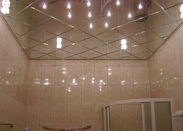 Зеркальный потолок: виды панелей, монтаж и установка зеркала на потолок