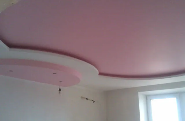 Покраска потолка водоэмульсионной краской своими руками