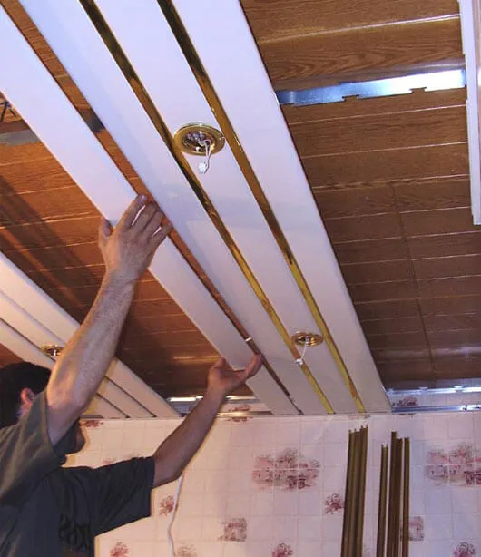 Реечный потолок — монтаж своими руками