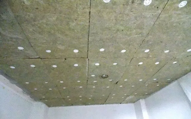 Шумоизоляция потолка в квартире под натяжной потолок: как сделать .