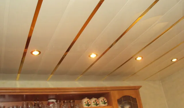 ​Как сделать монтаж: важные рекомендации​ реечный потолок своими руками